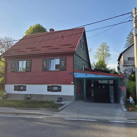 Dom wakacyjny Kuca Sarenka Kupjak