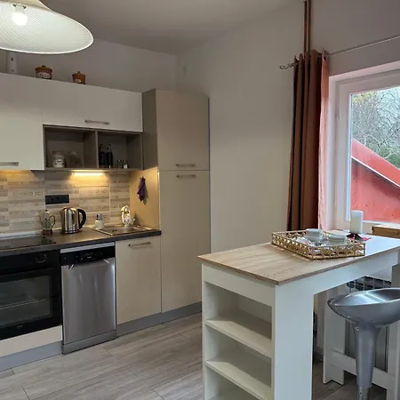 Dom wakacyjny Kuca Sarenka