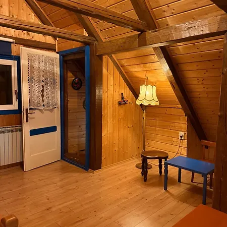 Dom wakacyjny Kuca Sarenka Kupjak