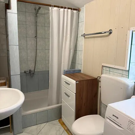 Dom wakacyjny Kuca Sarenka *